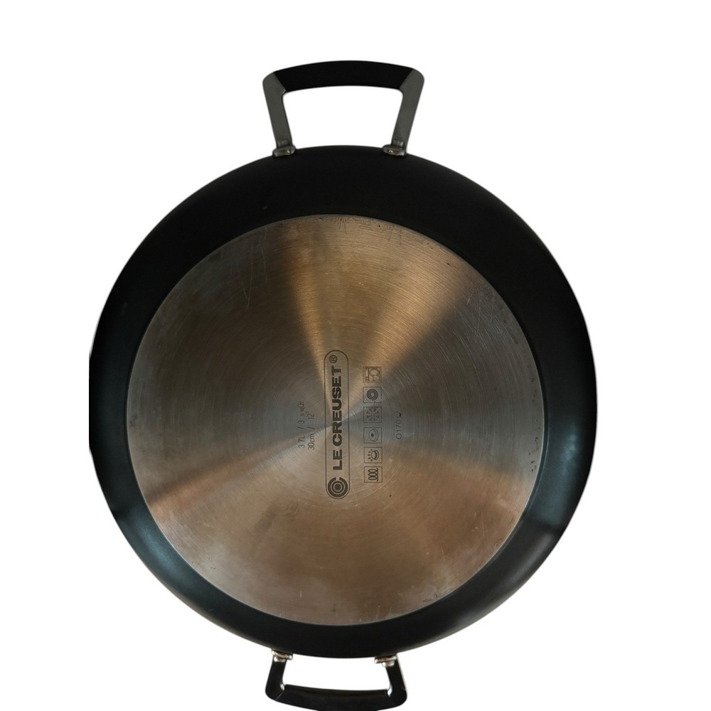 Le Creuset 12" 30cm Nonstick Saute Pan w/ Lid 3.7L Double Handle EUC - Picture 14 of 16